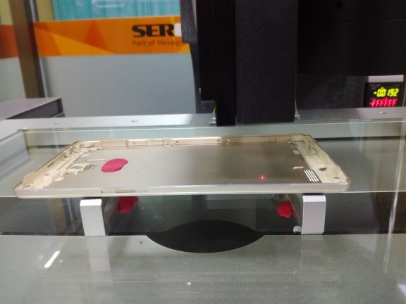 手機(jī)殼精確檢測(cè)背后的影像測(cè)量儀(圖1)